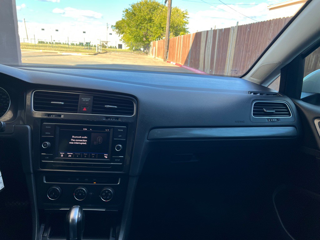 2019 Volkswagen Golf Image 14