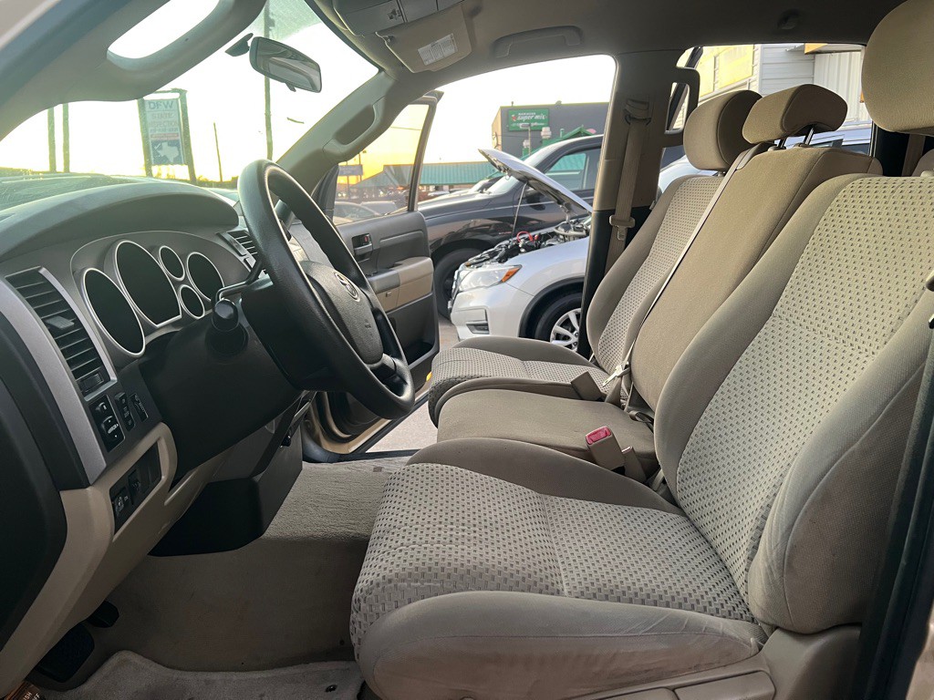 2010 Toyota Tundra Image 12