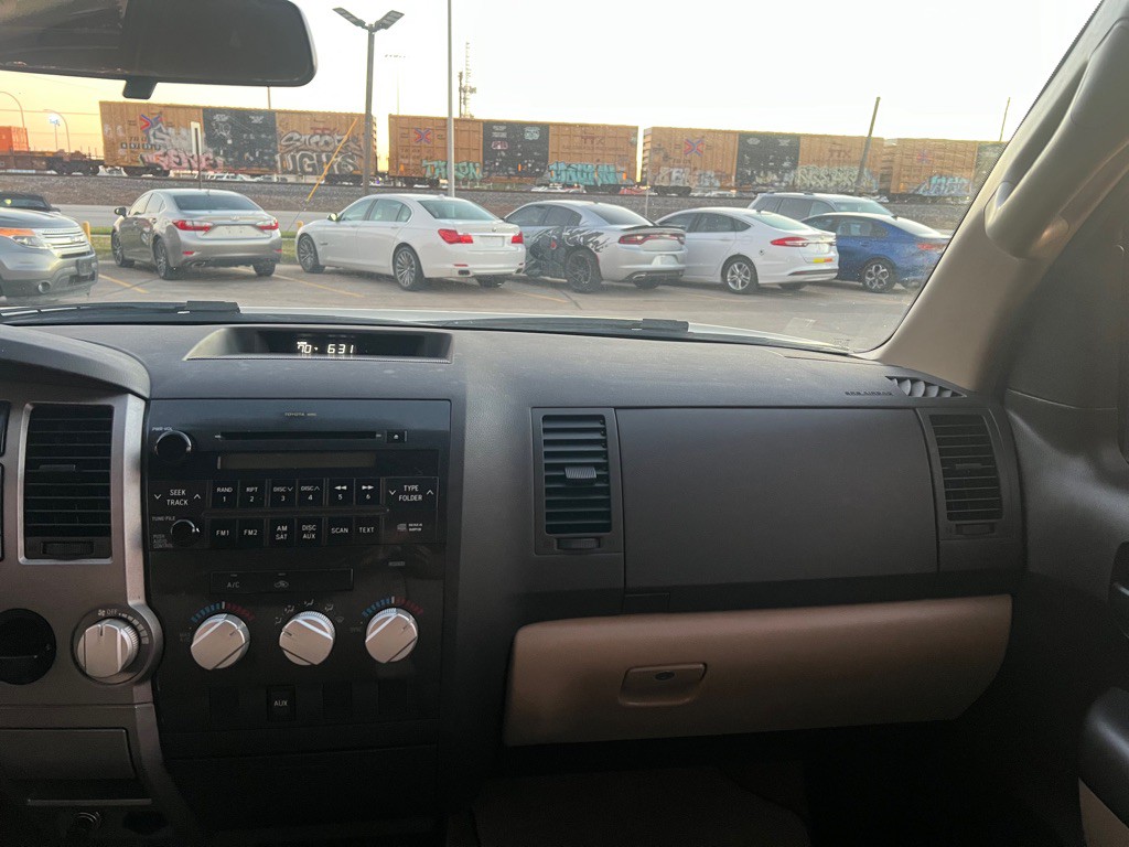 2010 Toyota Tundra Image 17