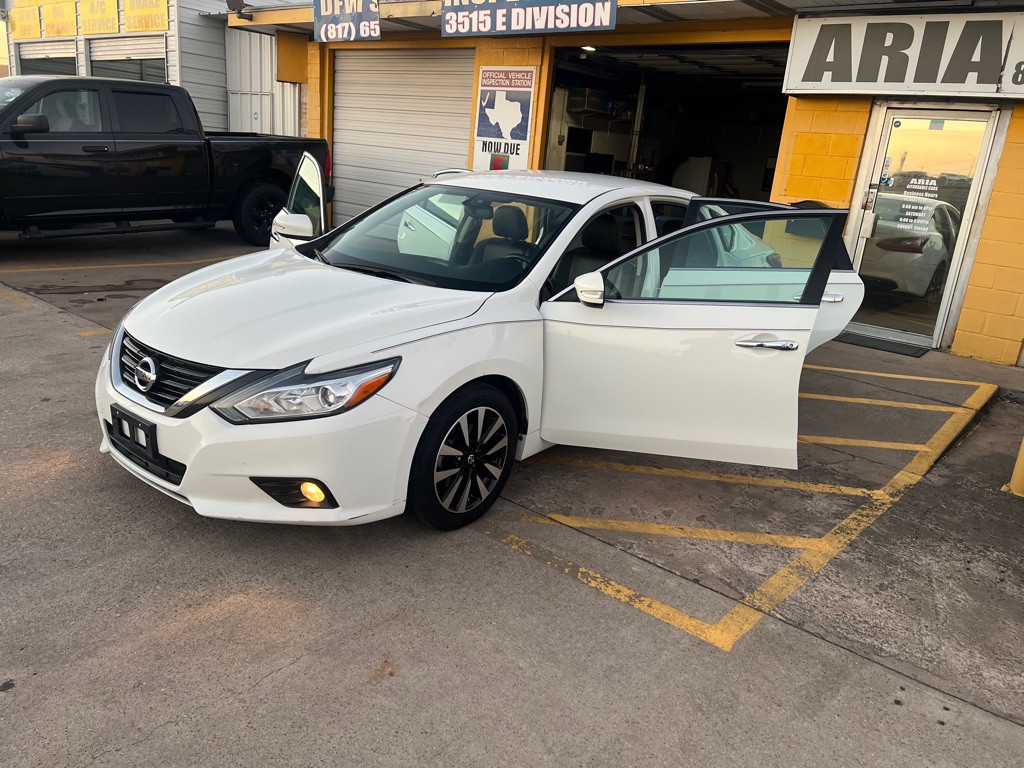 2018 Nissan Altima Image 8