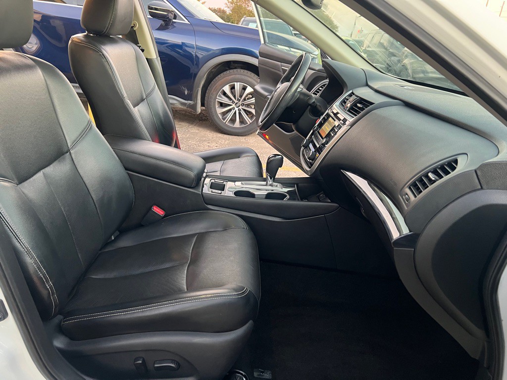 2018 Nissan Altima Image 13