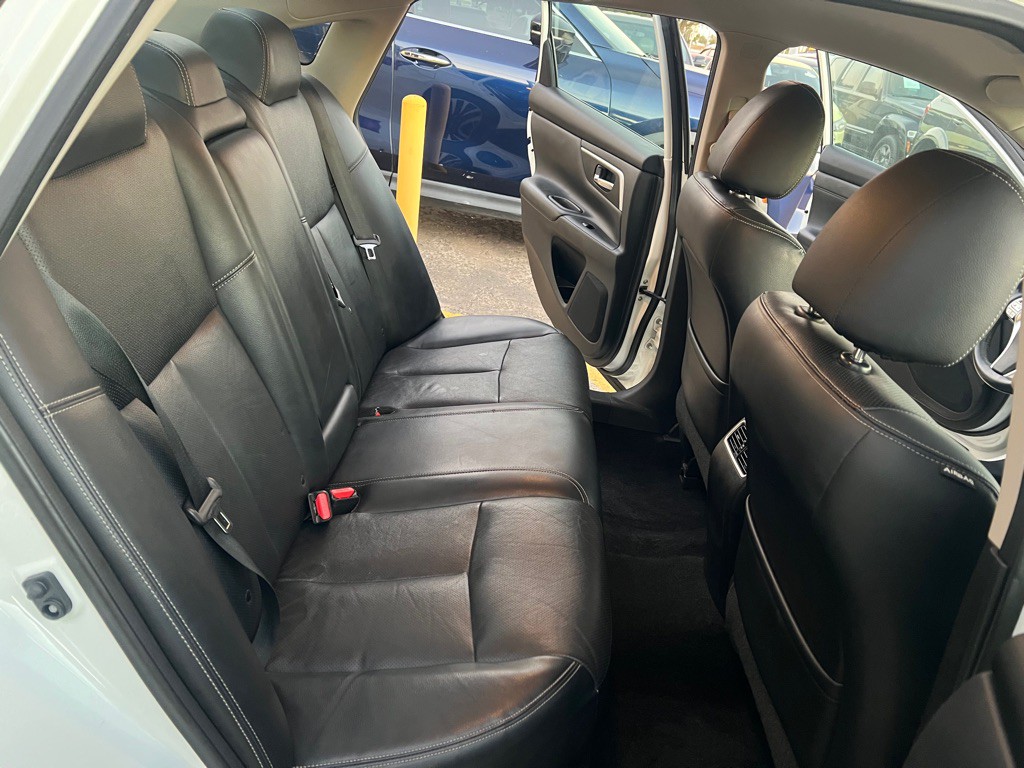 2018 Nissan Altima Image 14