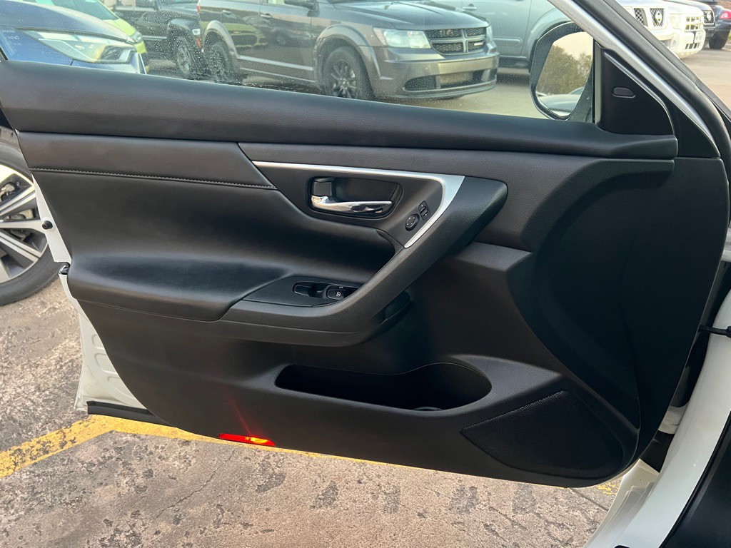 2018 Nissan Altima Image 19