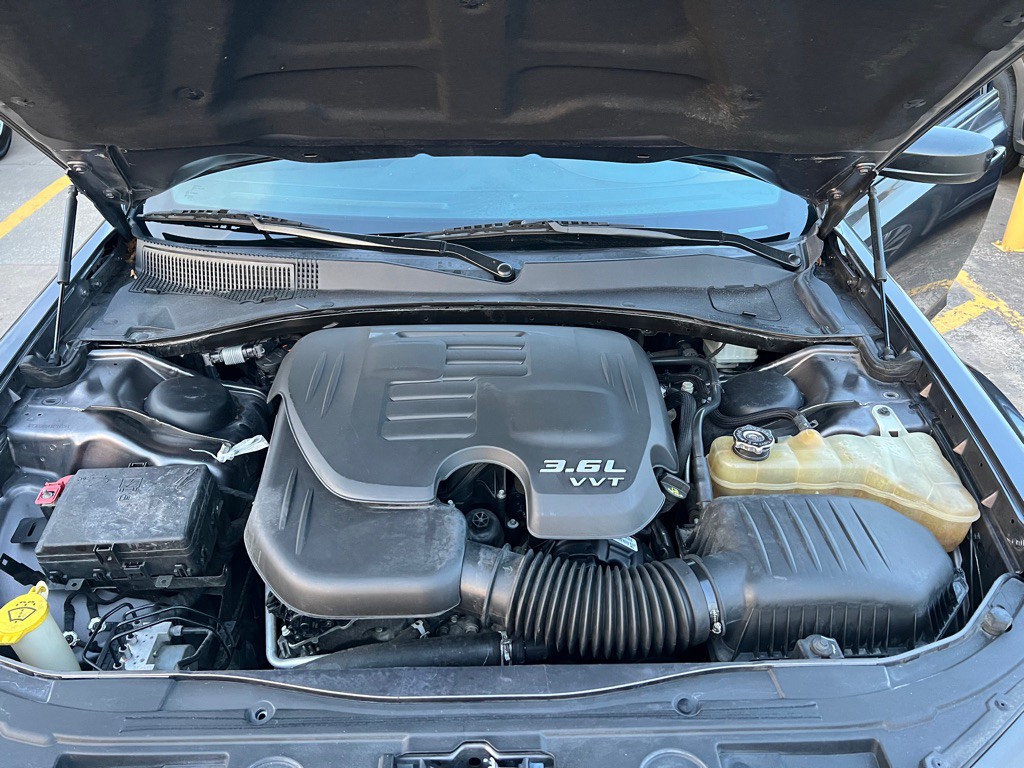 2018 Chrysler 300 Image 21