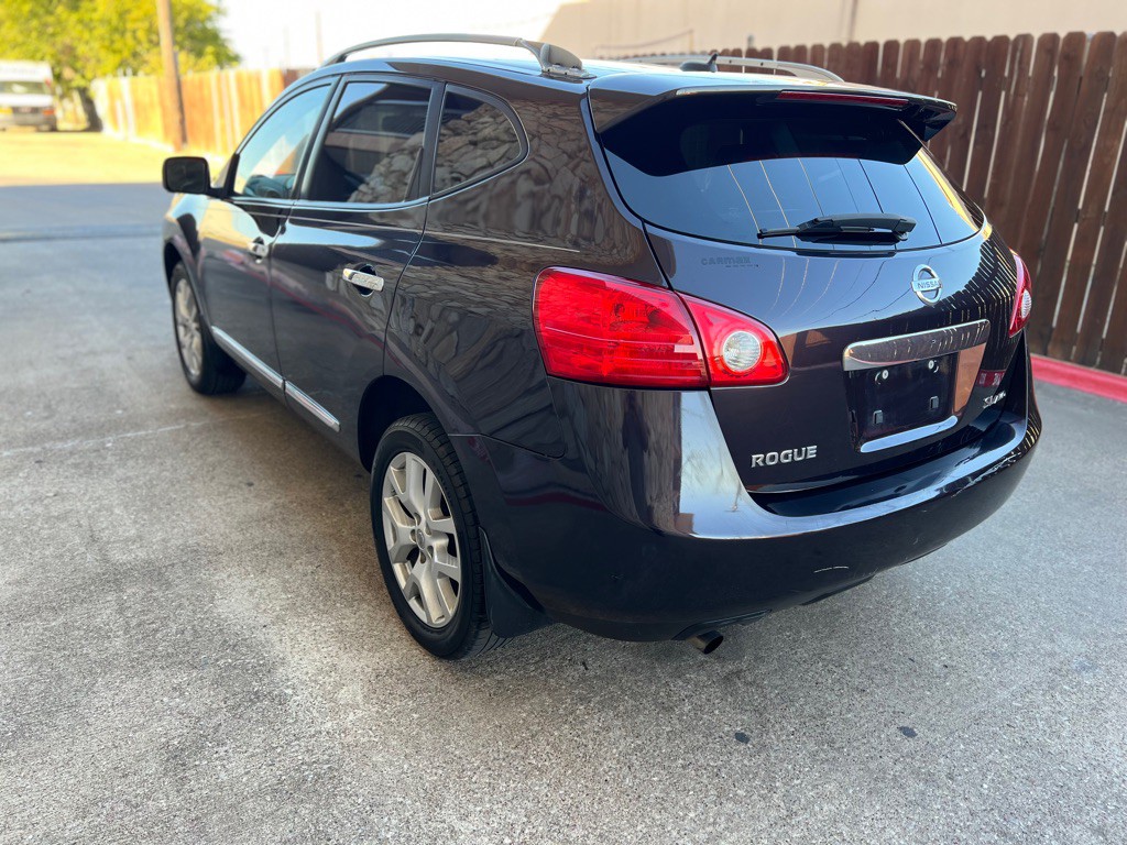 2013 Nissan Rogue Image 4