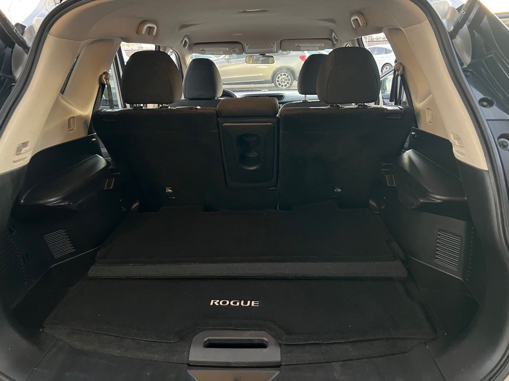 2017 Nissan Rogue Image 10
