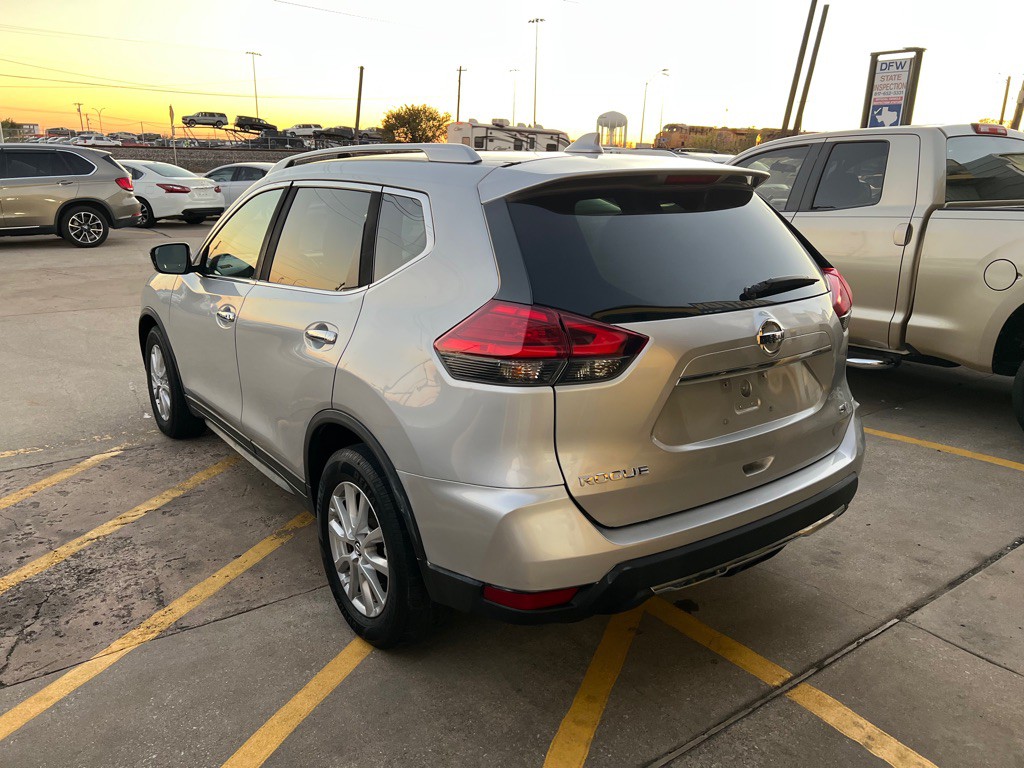 2017 Nissan Rogue Image 5