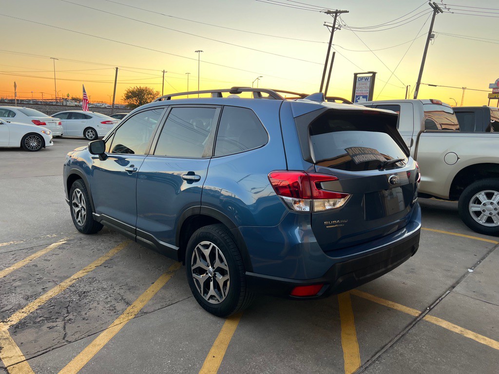 2022 Subaru Forester Image 4