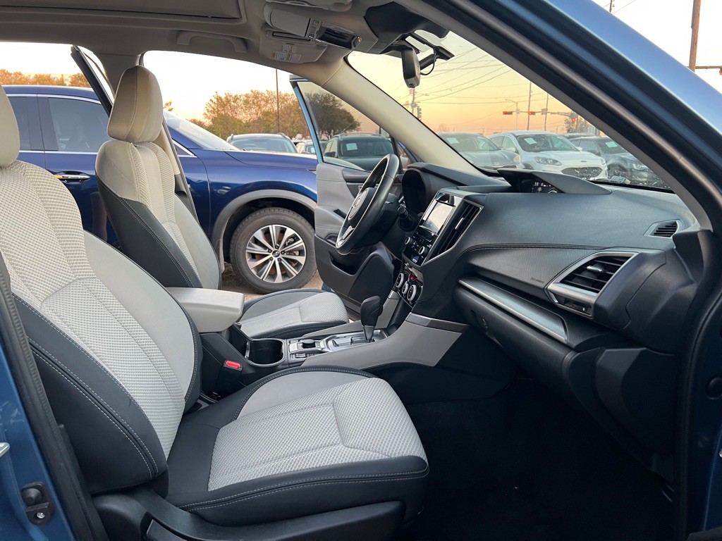 2022 Subaru Forester Image 12