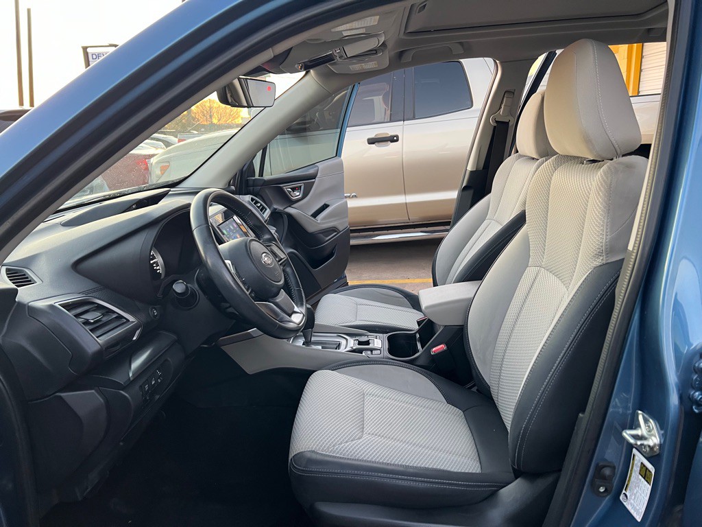 2022 Subaru Forester Image 16