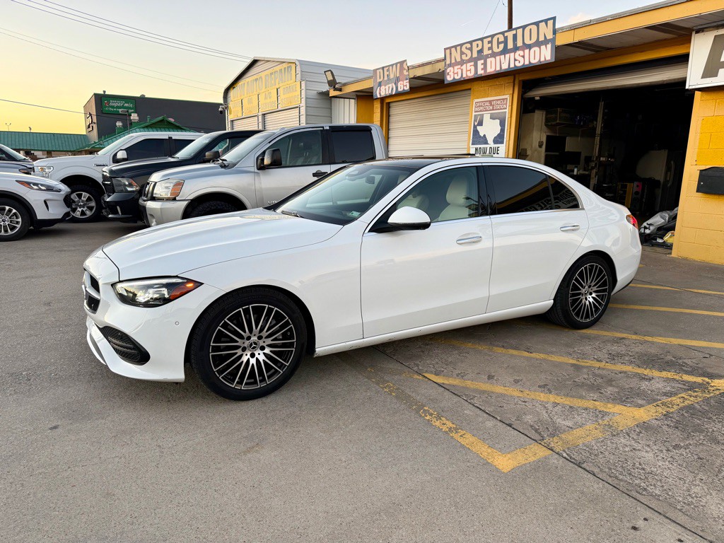 2022 Mercedes-Benz C-Class Image 3