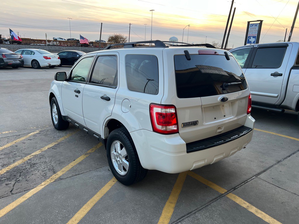 2011 Ford Escape Image 4