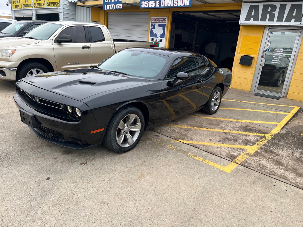2016 Dodge Challenger Image 3