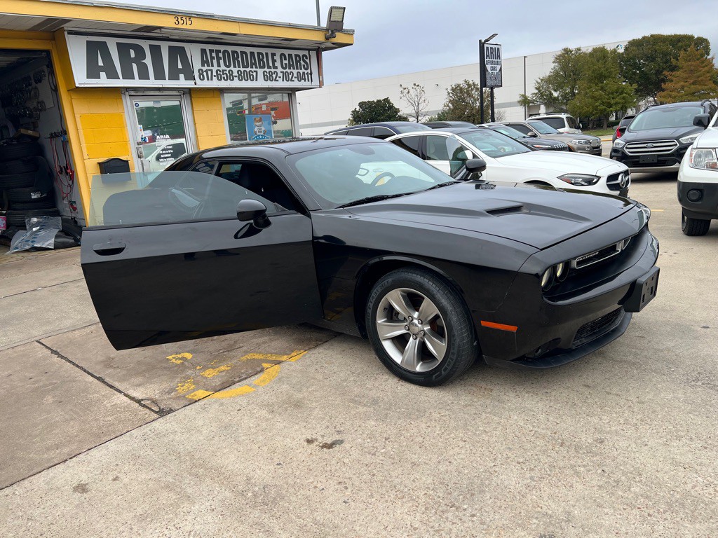 2016 Dodge Challenger Image 6