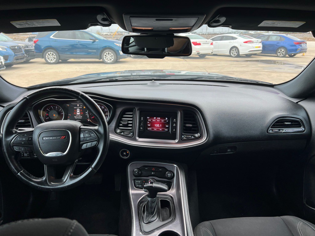 2016 Dodge Challenger Image 15