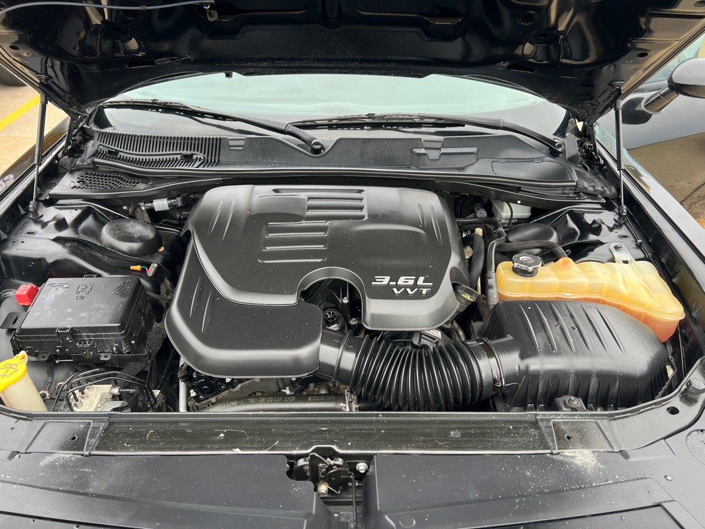 2016 Dodge Challenger Image 20