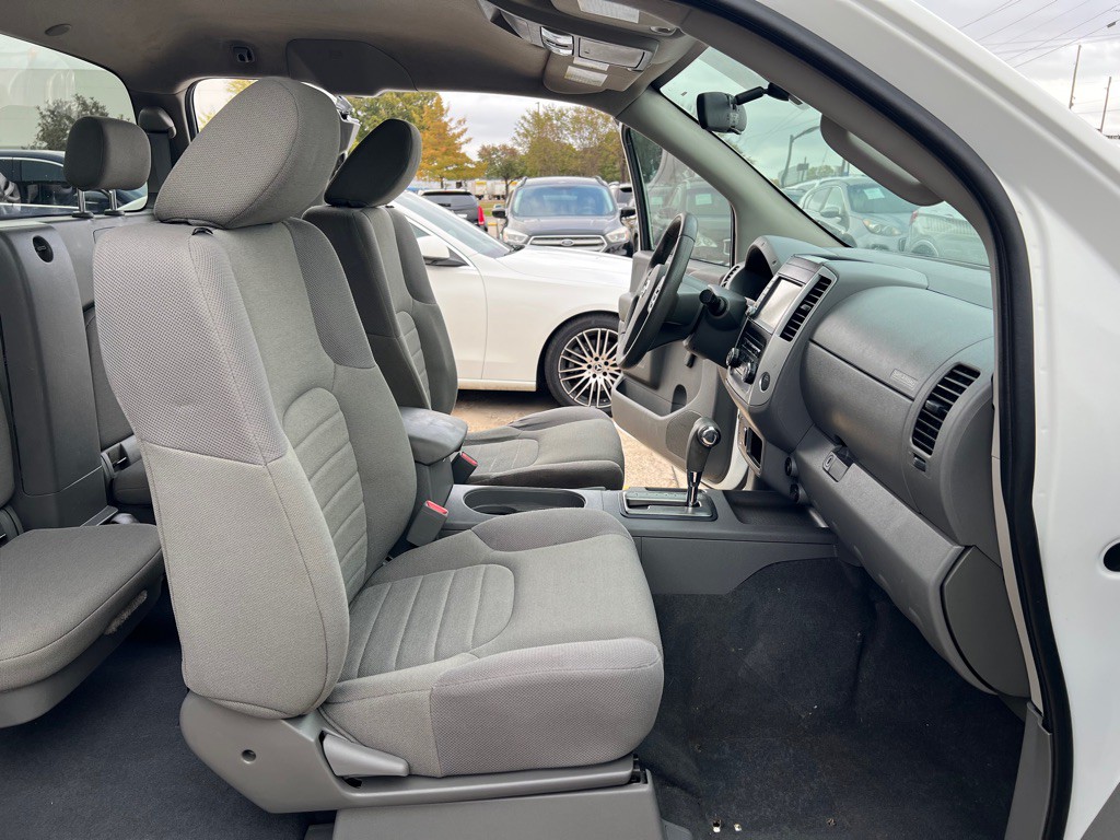 2019 Nissan Frontier Image 11