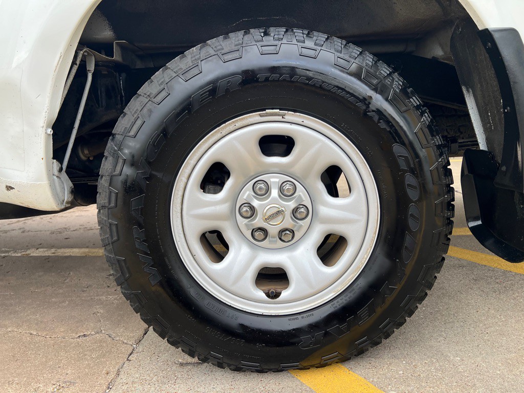 2019 Nissan Frontier Image 18