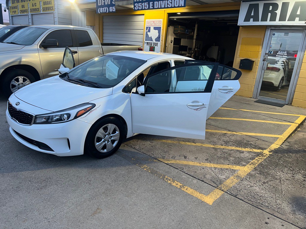 2017 Kia Forte Image 8