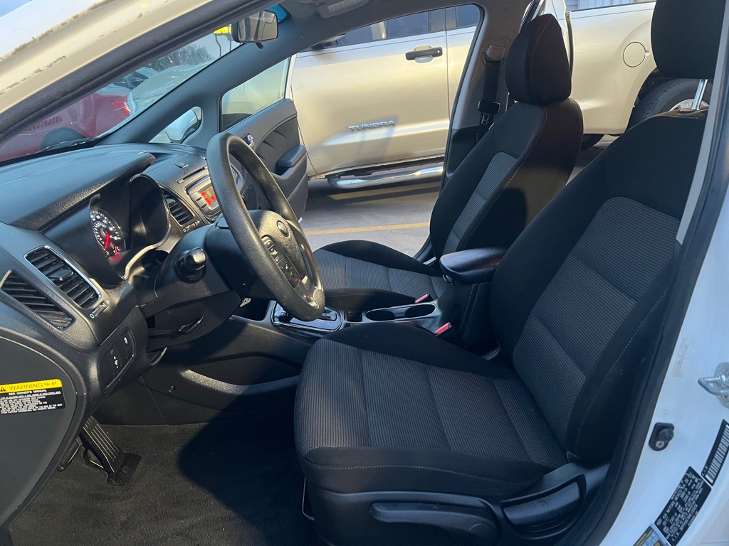 2017 Kia Forte Image 11