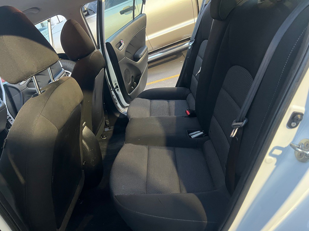 2017 Kia Forte Image 13