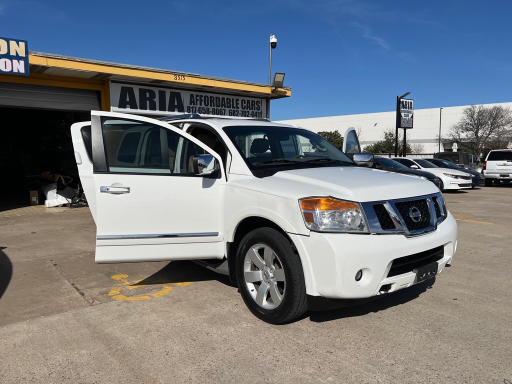 2012 Nissan Armada Image 2