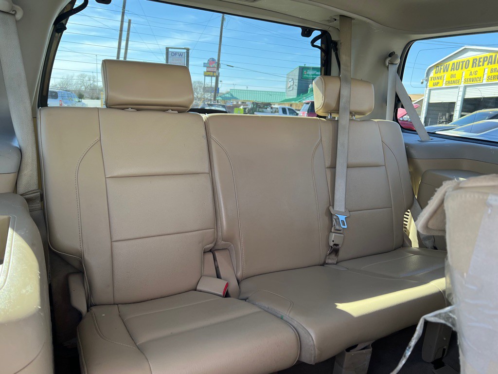 2012 Nissan Armada Image 17