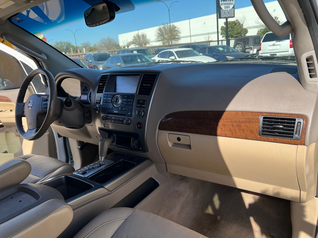 2012 Nissan Armada Image 19