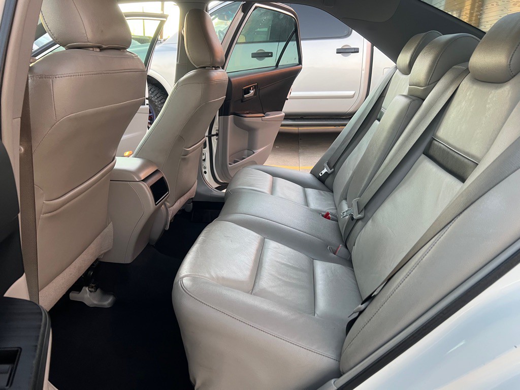 2014 Toyota Camry Image 15