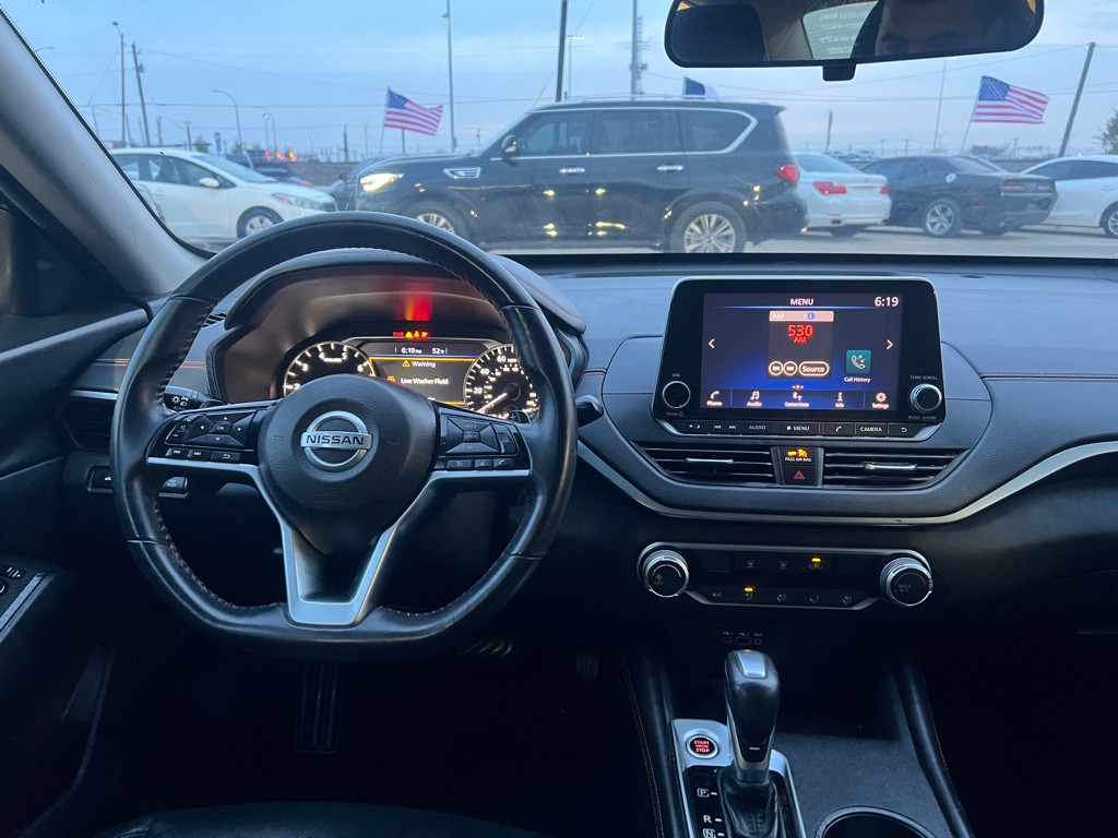 2020 Nissan Altima Image 15