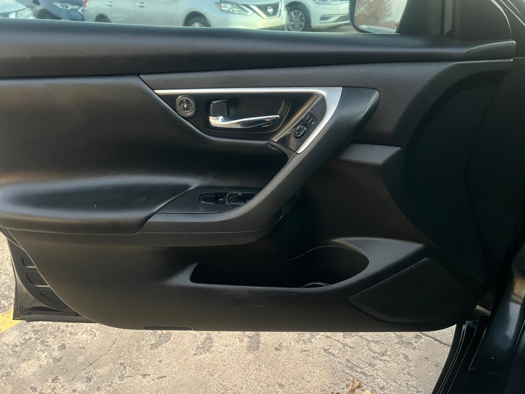 2018 Nissan Altima Image 19