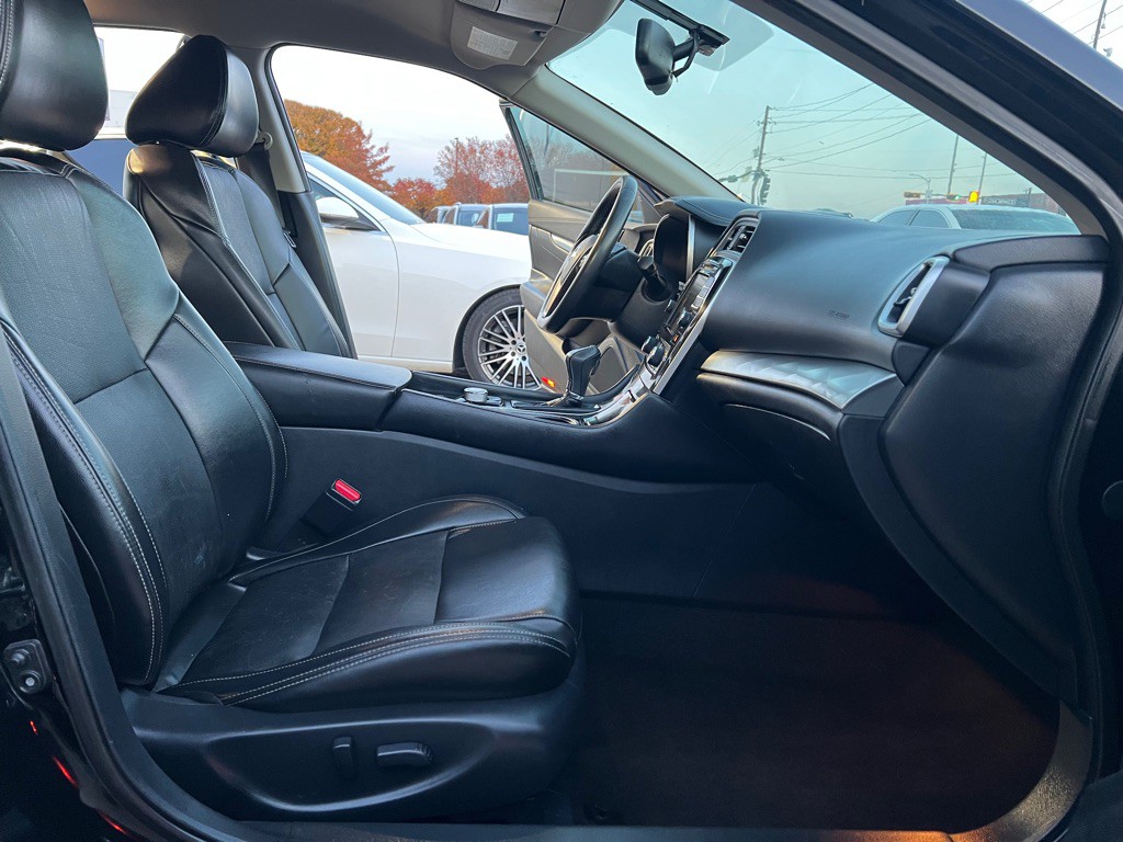 2019 Nissan Maxima Image 12