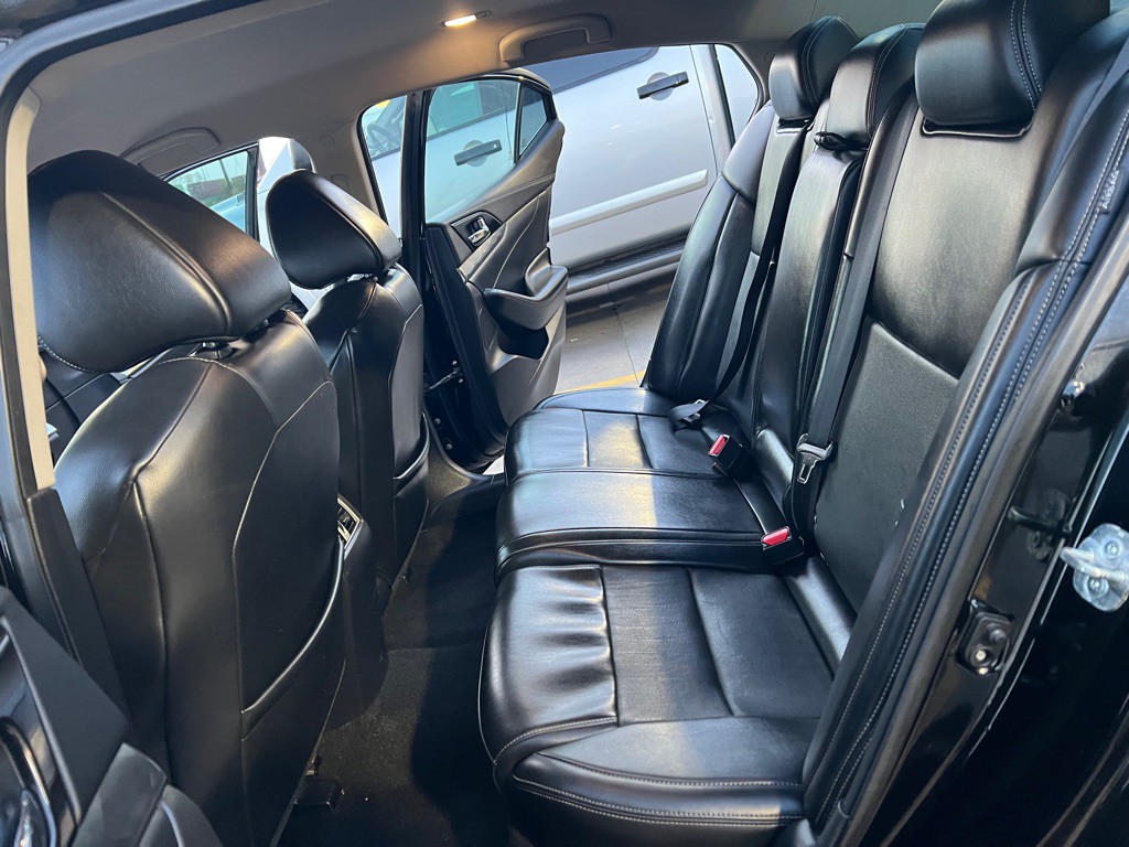 2019 Nissan Maxima Image 13