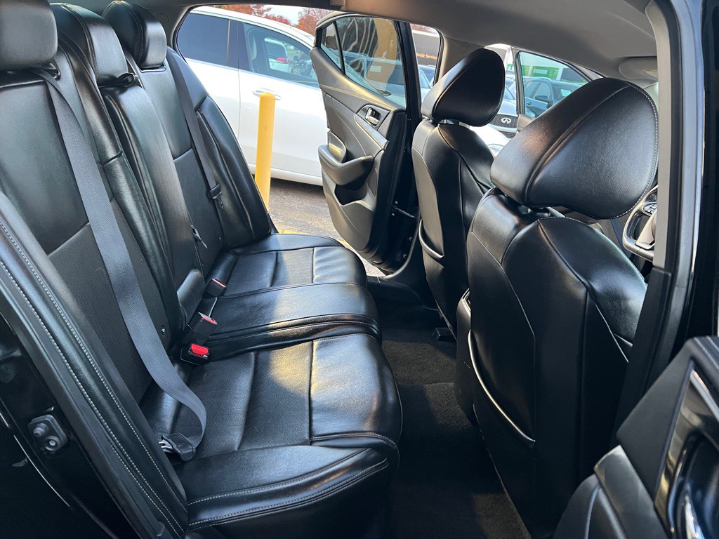 2019 Nissan Maxima Image 14