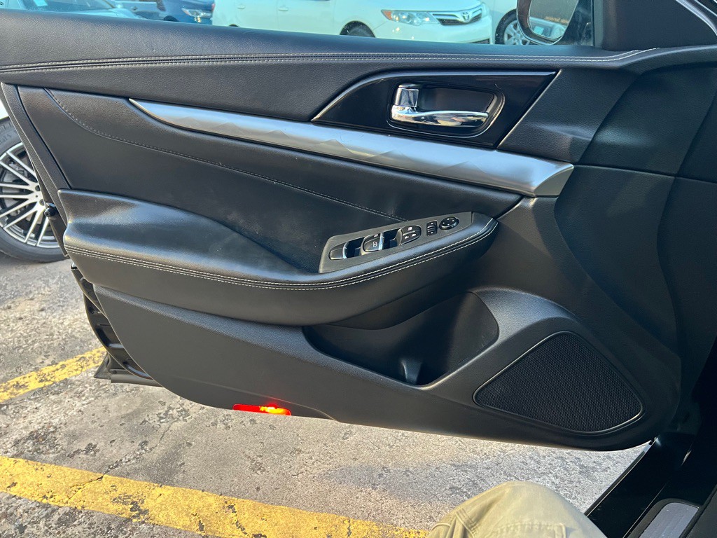 2019 Nissan Maxima Image 19