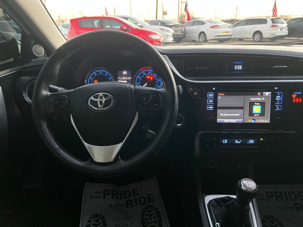 2018 Toyota Corolla Image 15