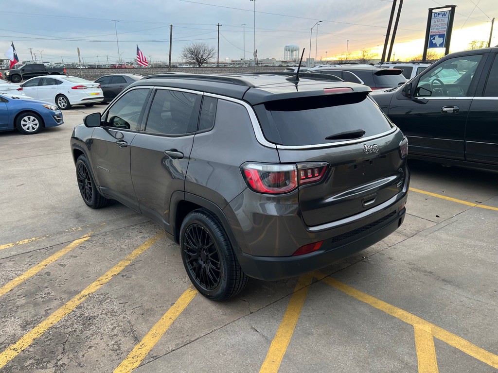 2018 Jeep Compass Image 4