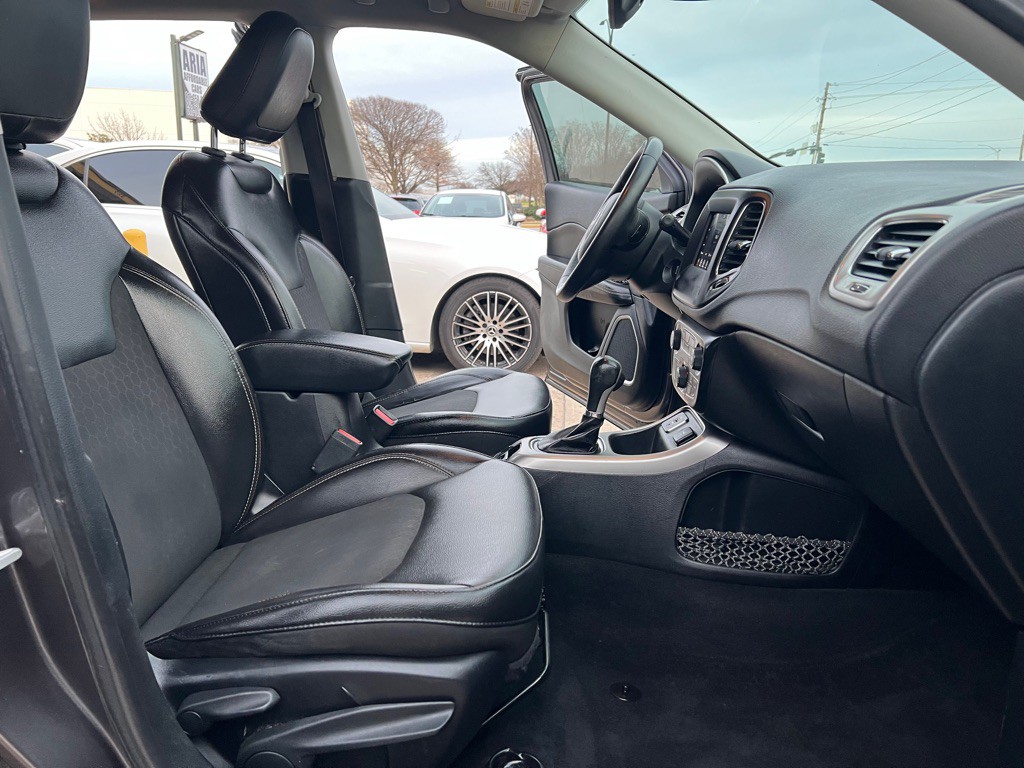 2018 Jeep Compass Image 13