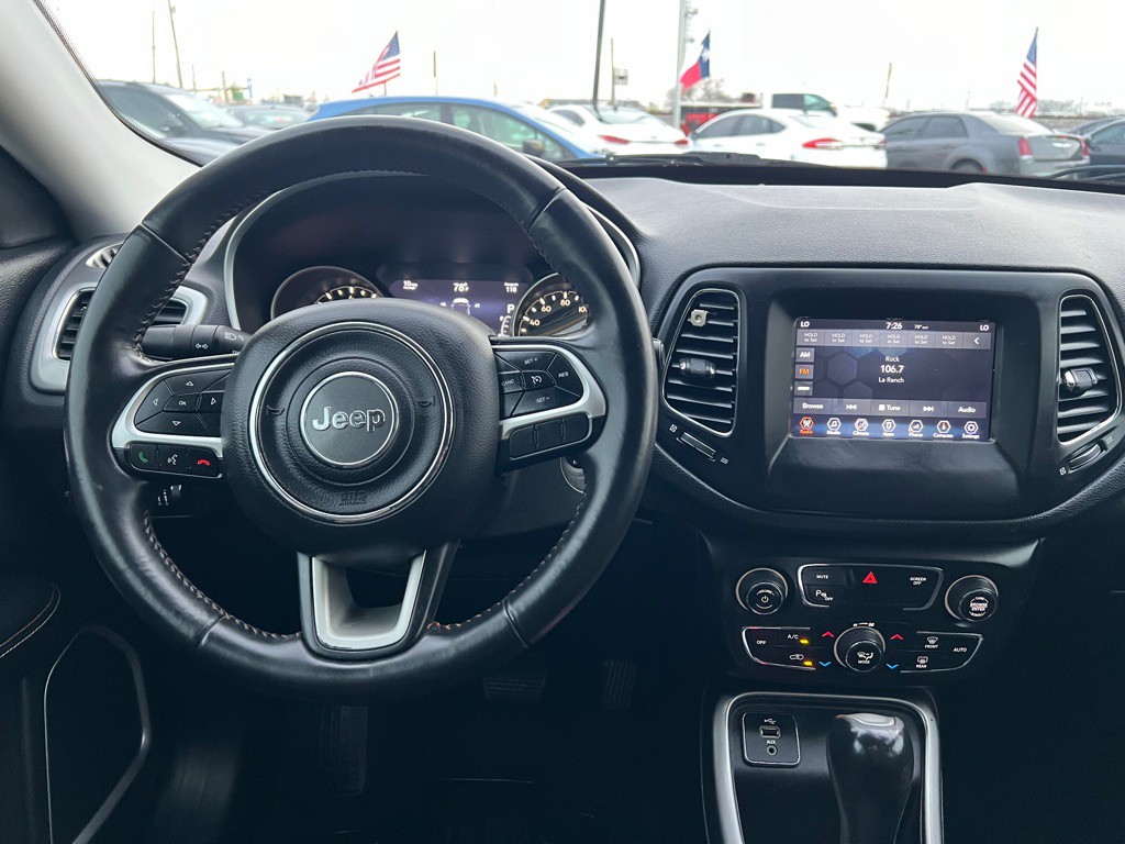 2018 Jeep Compass Image 16