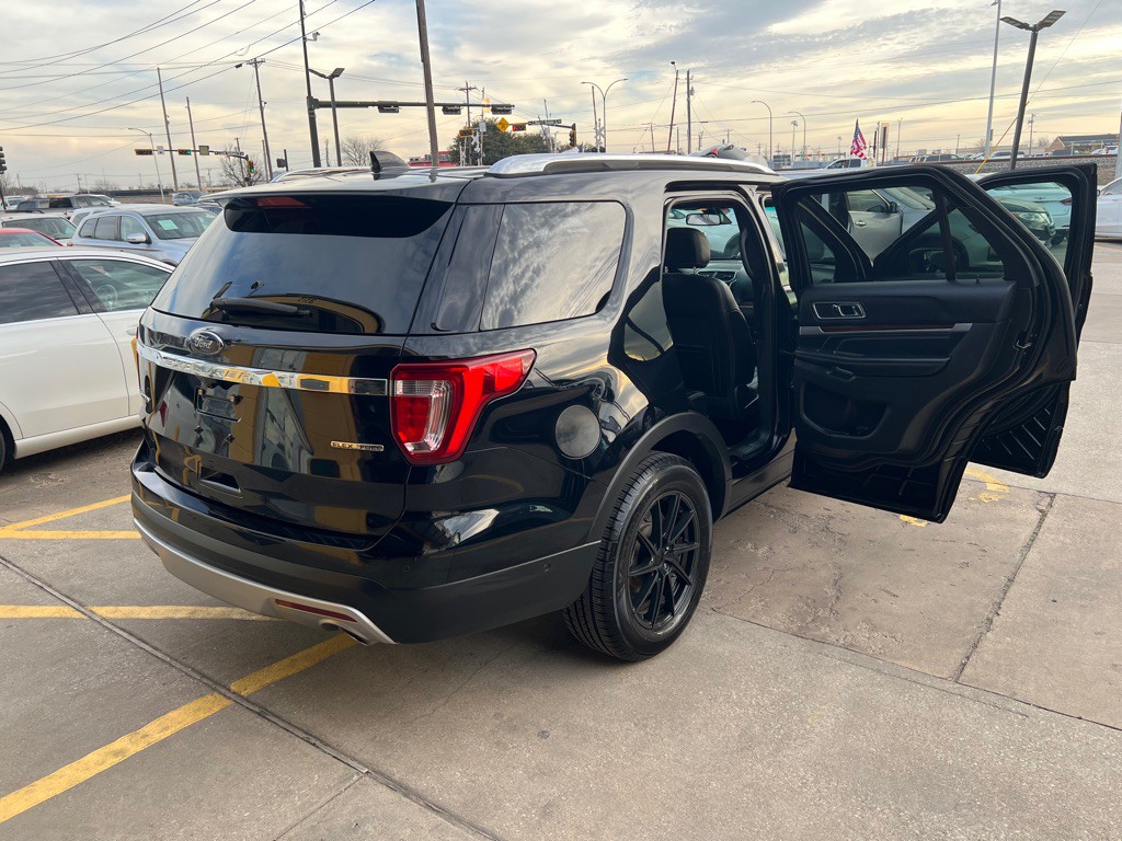 2016 Ford Explorer Image 10