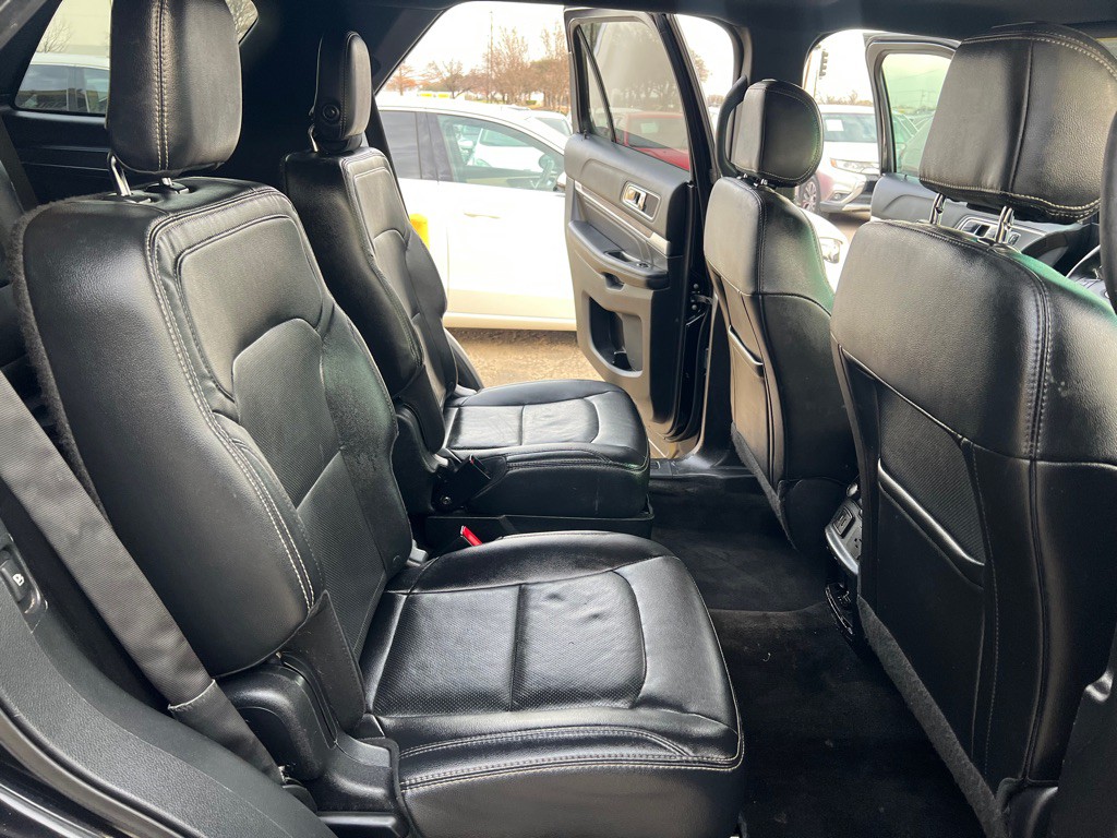 2016 Ford Explorer Image 14