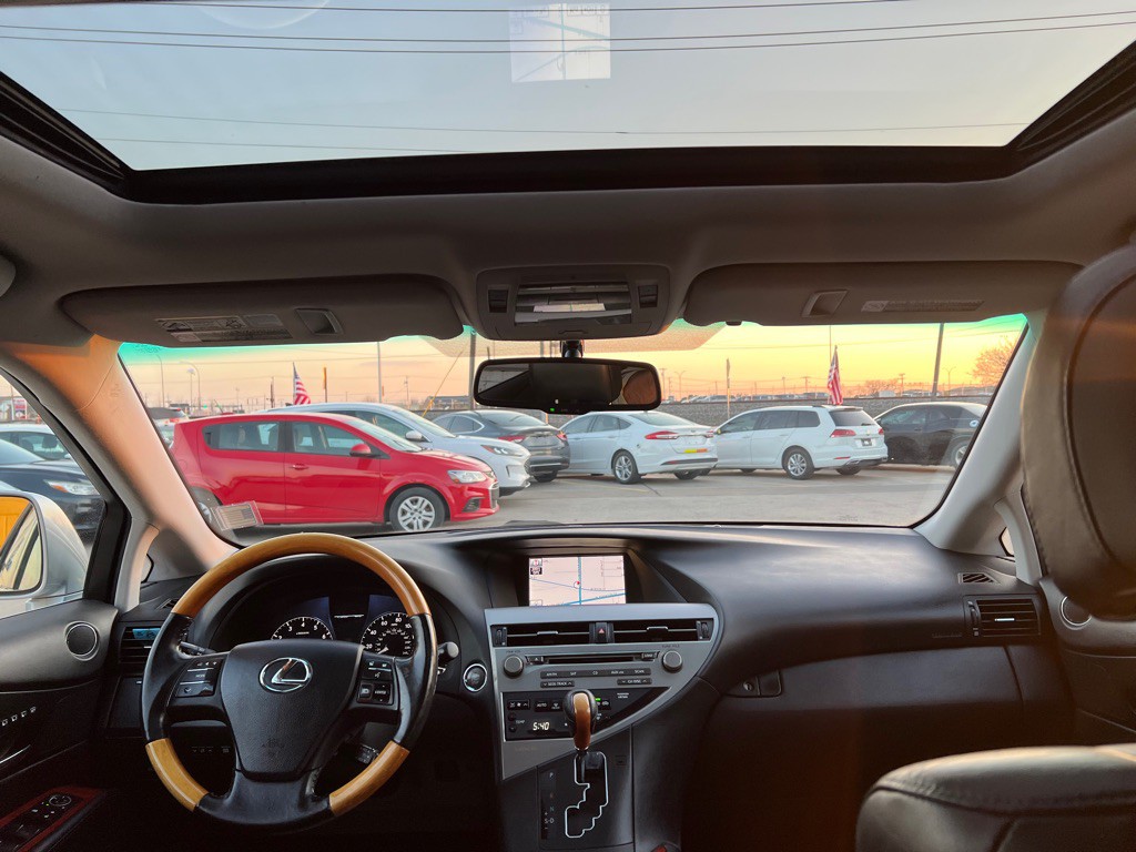 2012 Lexus RX Image 18