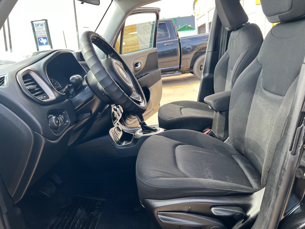 2017 Jeep Renegade Image 11