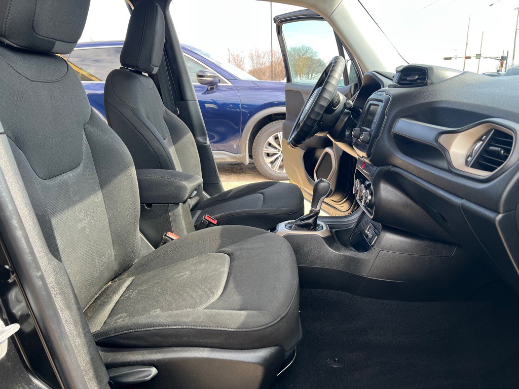 2017 Jeep Renegade Image 12