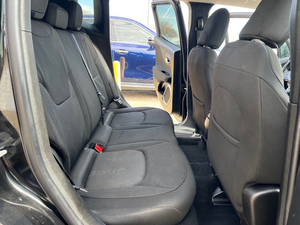 2017 Jeep Renegade Image 13