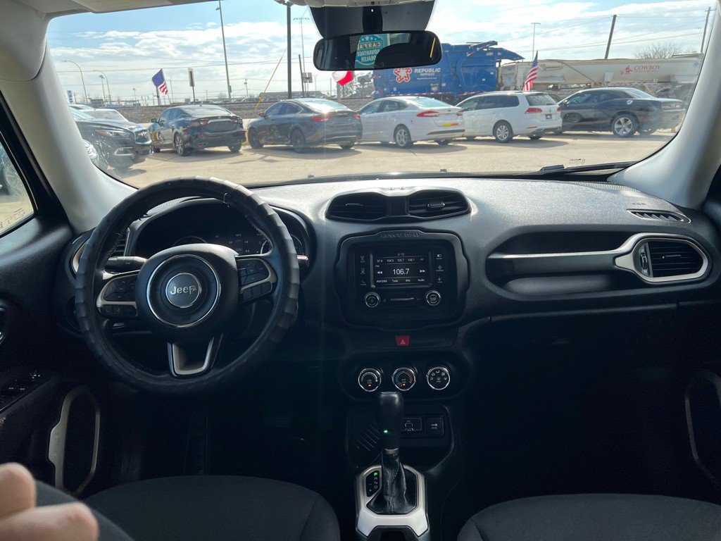 2017 Jeep Renegade Image 17