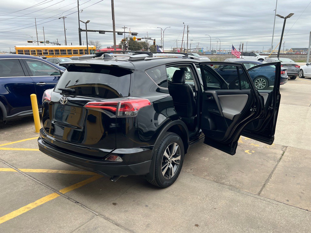 2018 Toyota Rav4 Image 10