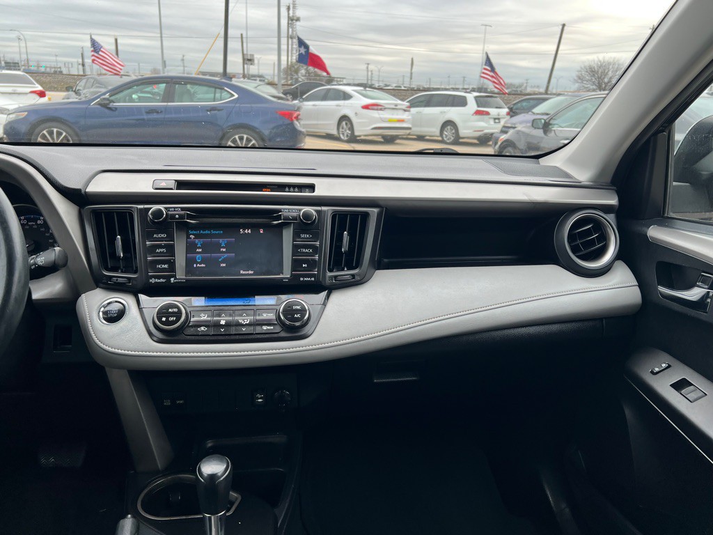 2018 Toyota Rav4 Image 17