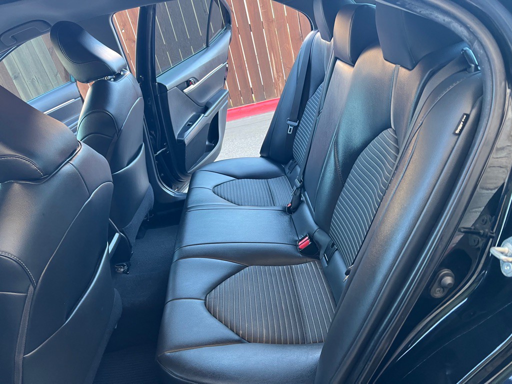 2019 Toyota Camry Image 13