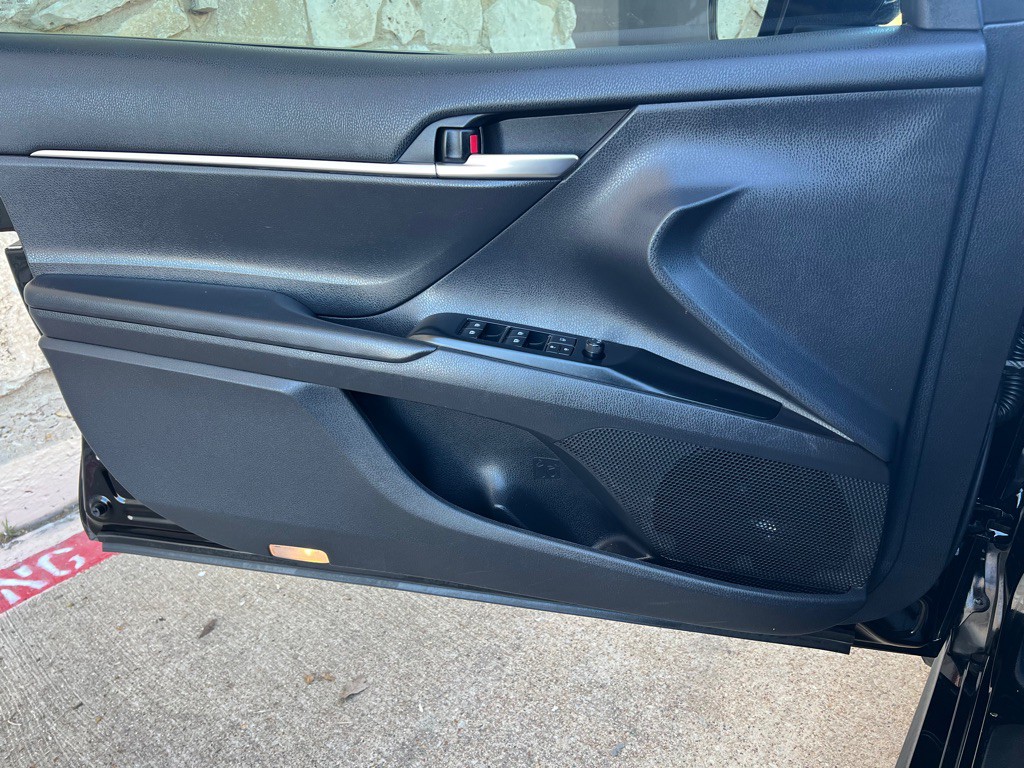 2019 Toyota Camry Image 19